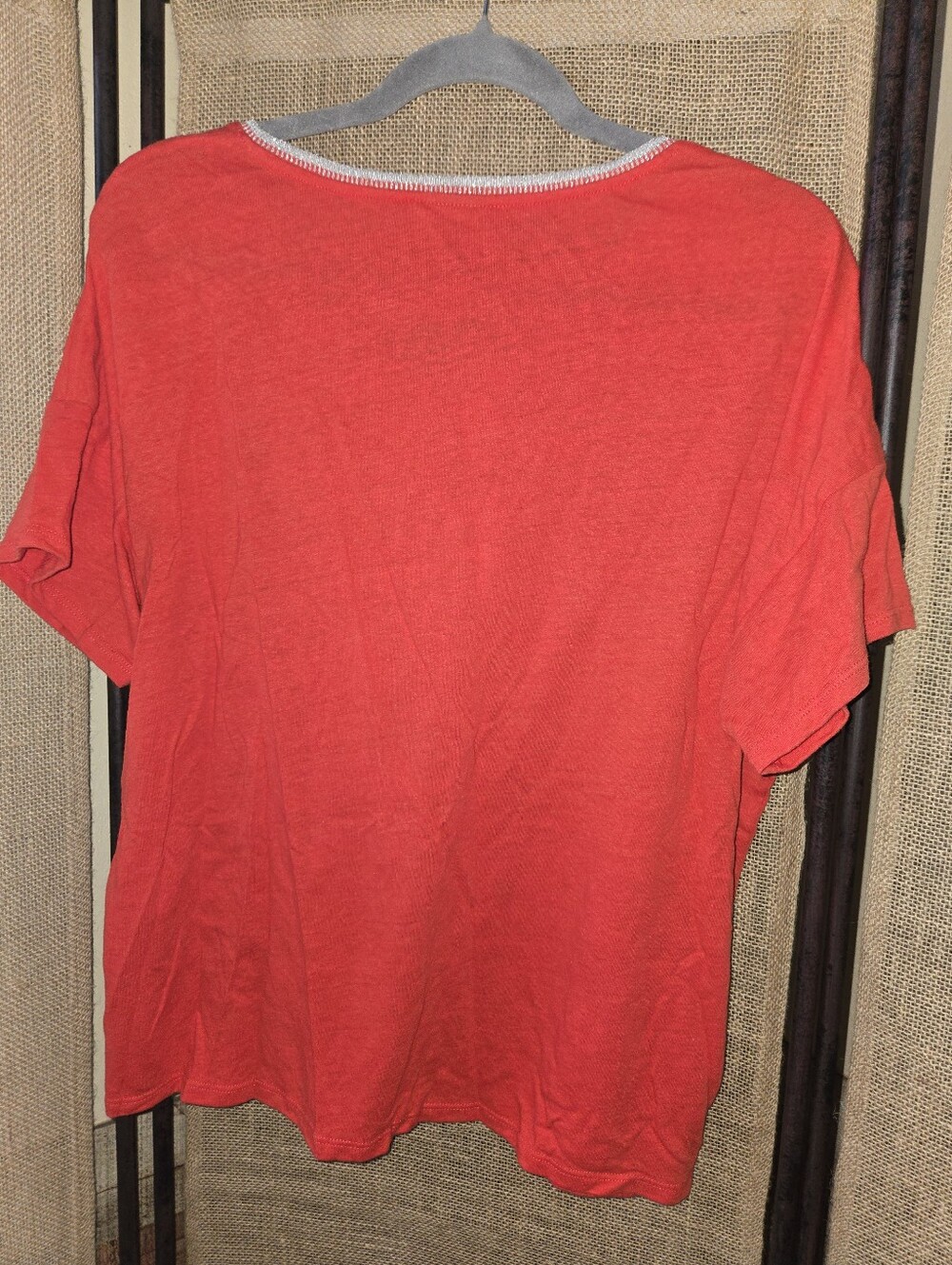 Women's Chicos Linen Blend Red With Gold Trim V Neck Short Sleeve Top Size 2 - Picture 9 of 9